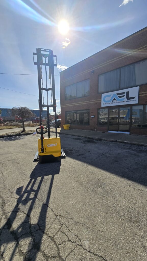 Electric Straddle Stacker 138″