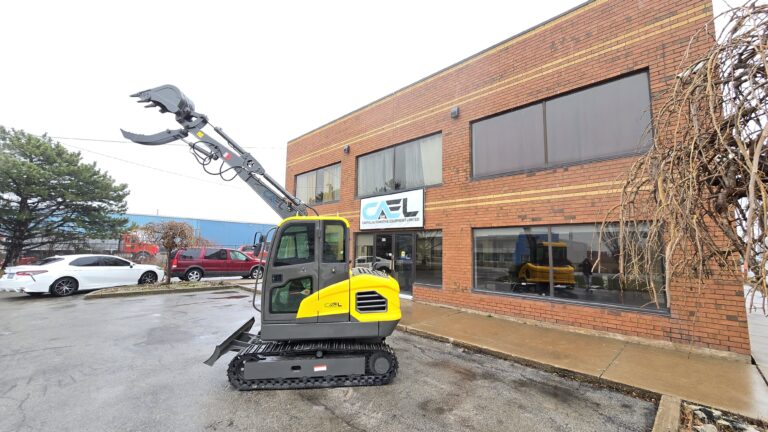 Mini Excavator 4 ton with Kubota/Yanmar engine with cab