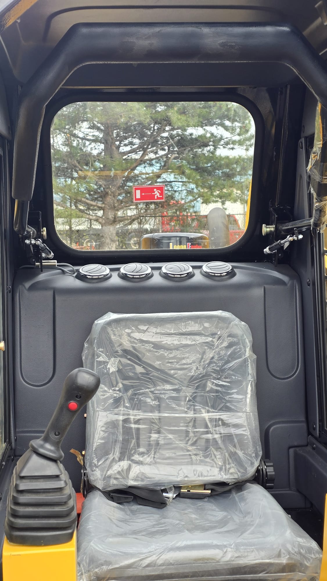 Skid Steer CAEL-35 with Wheels