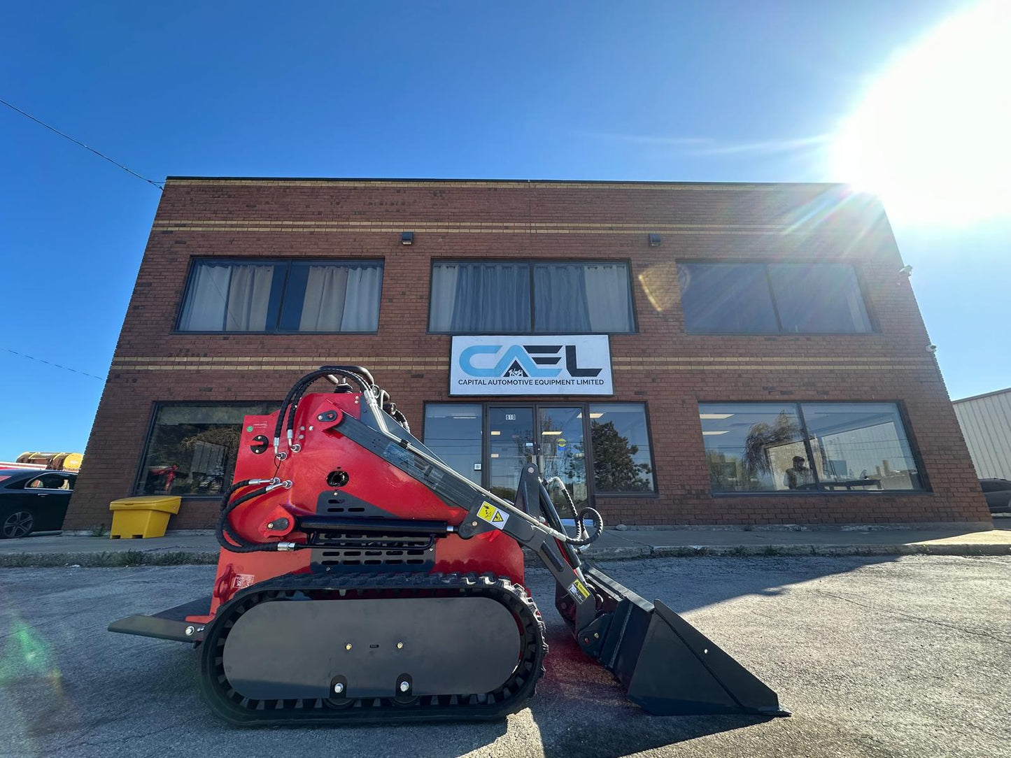 Mini Skid Steer with Tracks (23HP-B&S Engine)