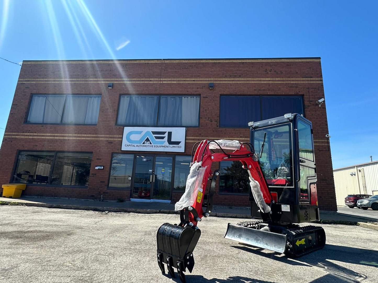Mini Excavator 1T with Briggs & Stratton Cab (EX1BS-C)