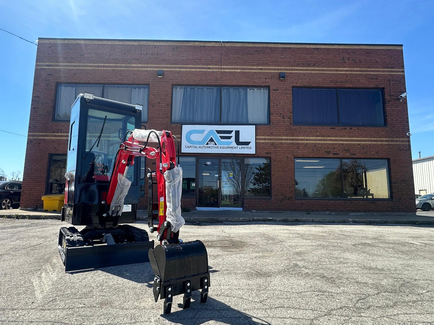 Mini Excavator 1.3T with Briggs and Stratton Cab (EX13BS-C)
