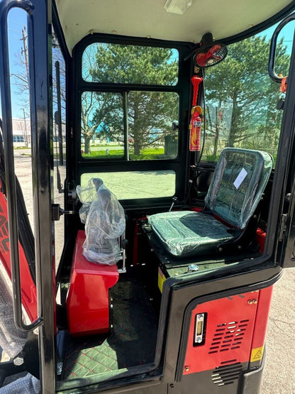 Mini Excavator 1.3T with Briggs and Stratton Cab (EX13BS-C)