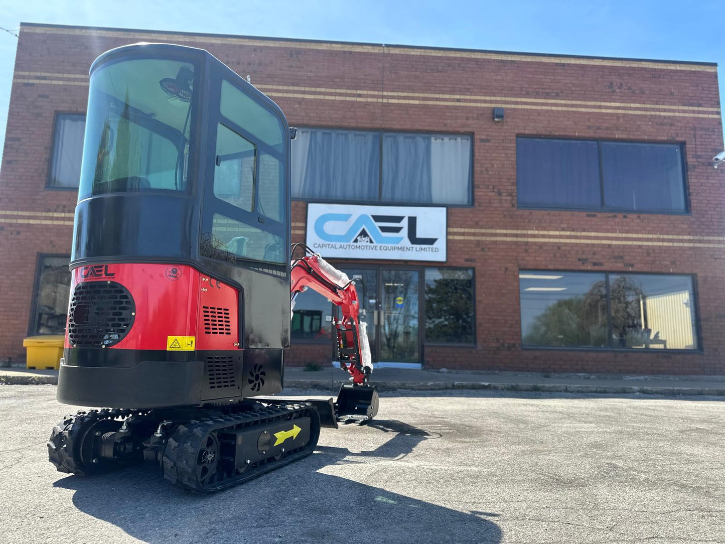 Mini Excavator 1.3T with Briggs and Stratton Cab (EX13BS-C)