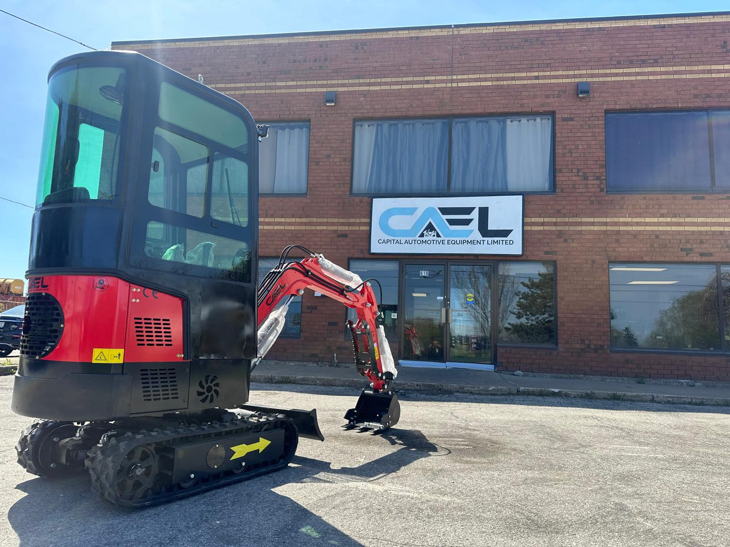 Mini Excavator 1T with Briggs & Stratton Cab (EX1BS-C)