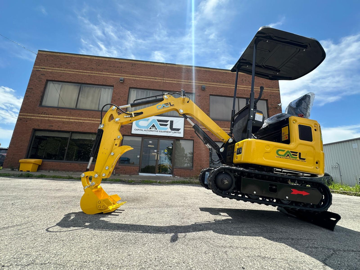 Mini Excavator 1T with Briggs & Stratton engine (EX1BS-New)
