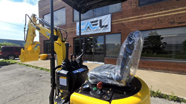Mini Excavator 1T with Briggs & Stratton engine (EX1BS-New)