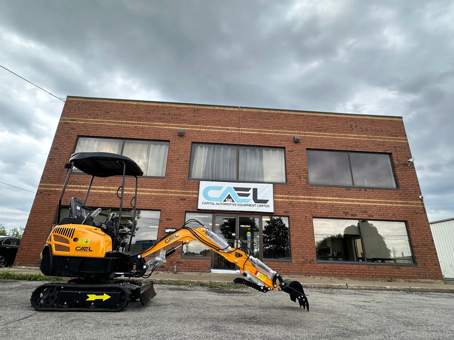Mini Excavator 1.5T With B&S Engine, Swing boom, Hydraulic Thumb (EX15BS-AD)