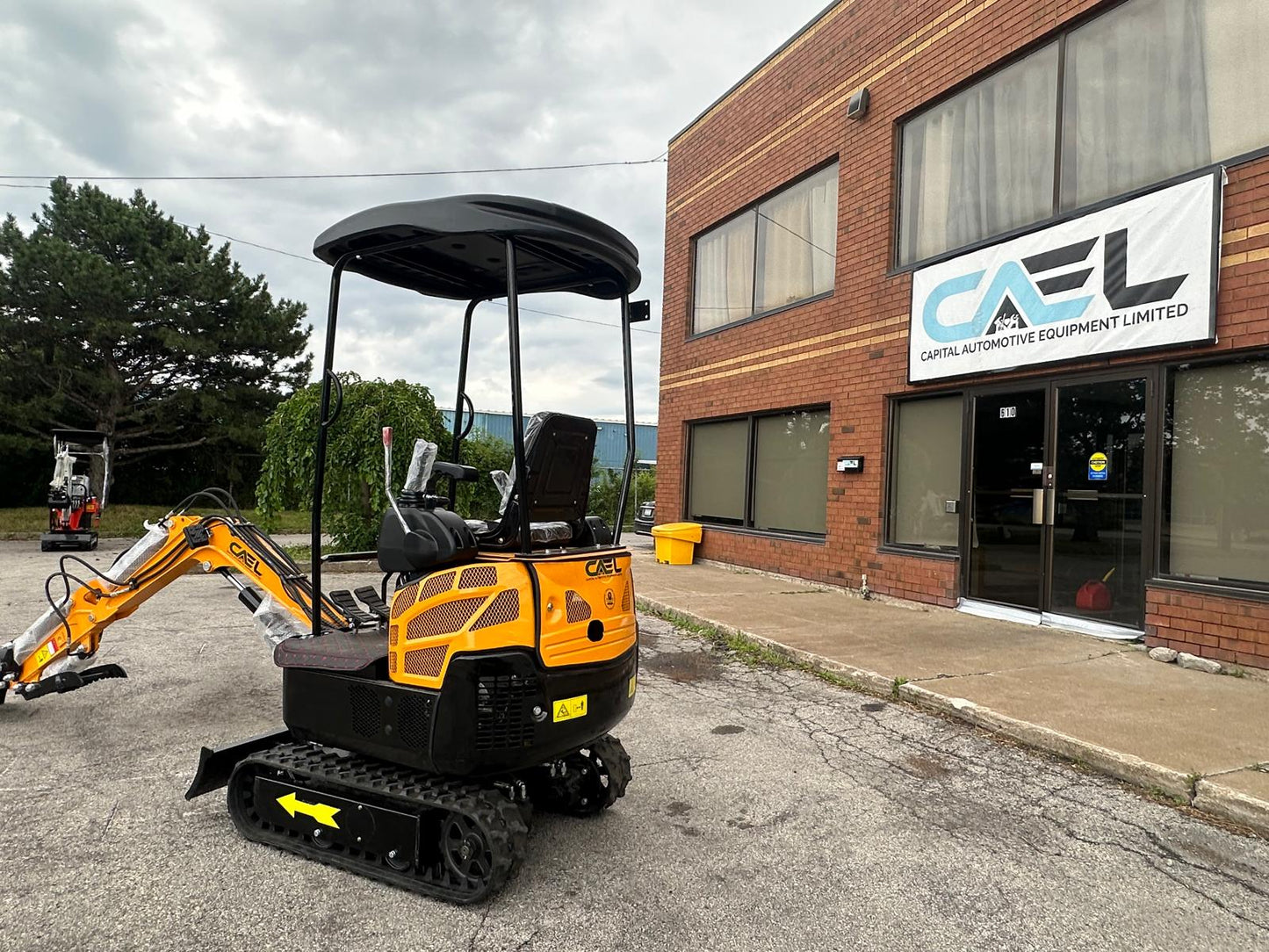 Mini Excavator 1.5T With B&S Engine, Swing boom, Hydraulic Thumb (EX15BS-AD)