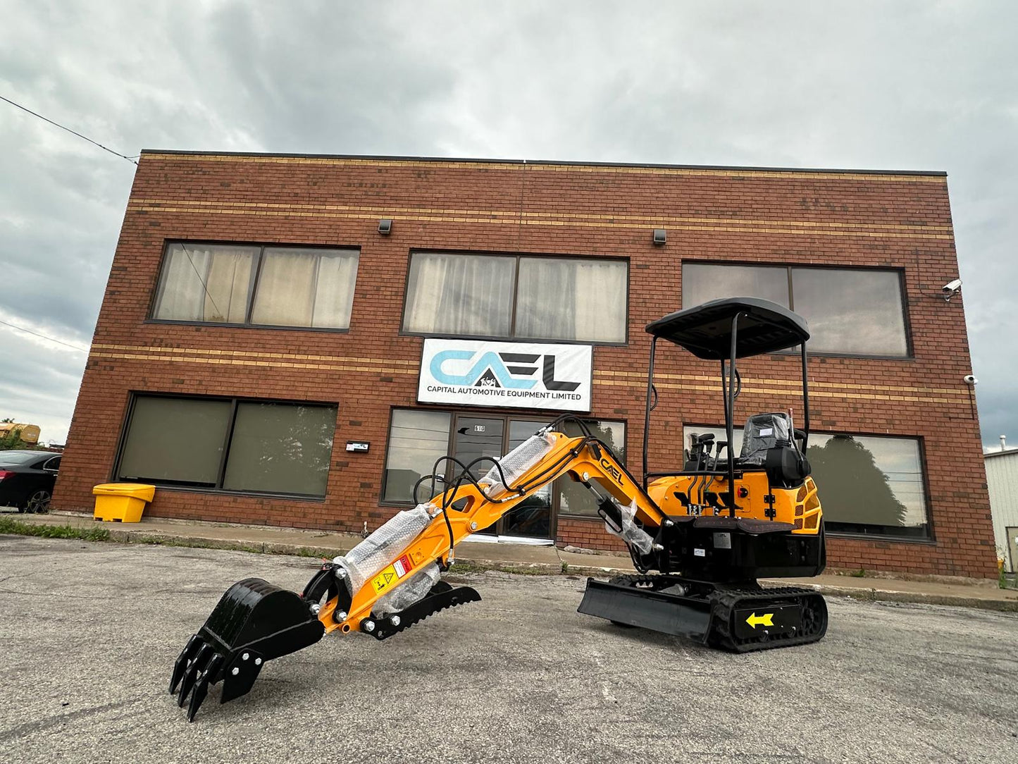 Mini Excavator 1.5T With B&S Engine, Swing boom, Hydraulic Thumb (EX15BS-AD)