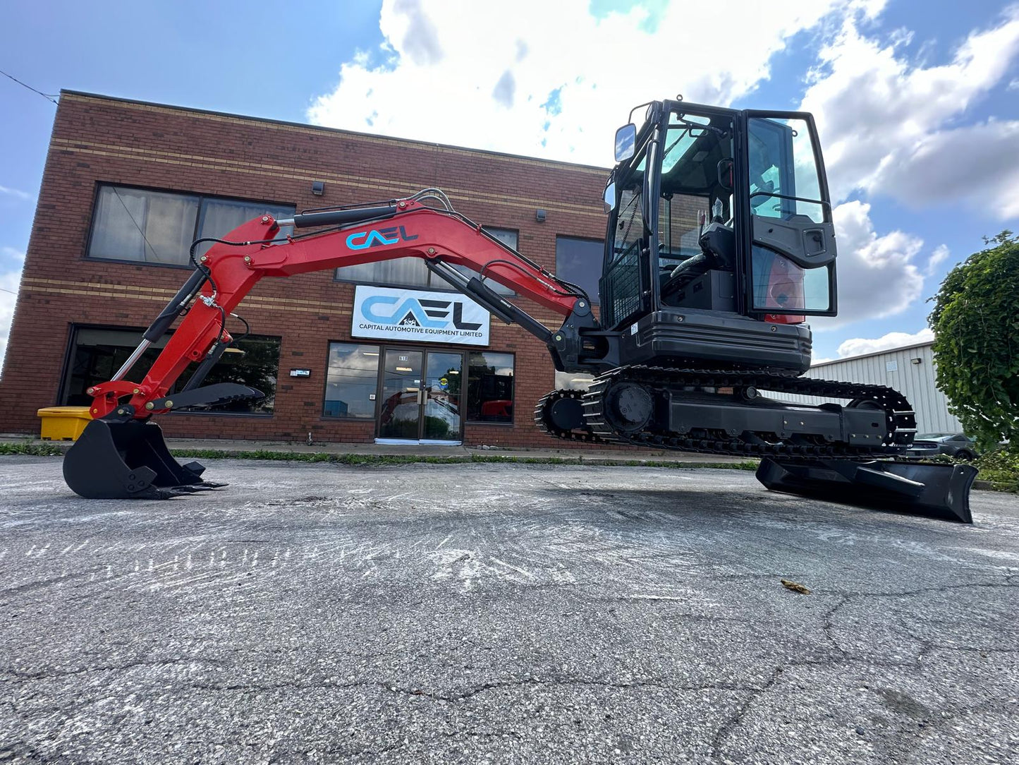 CAEL 4 ton zero turn Excavator hydraulic thumb & swing boom (EX4ZT-KB)
