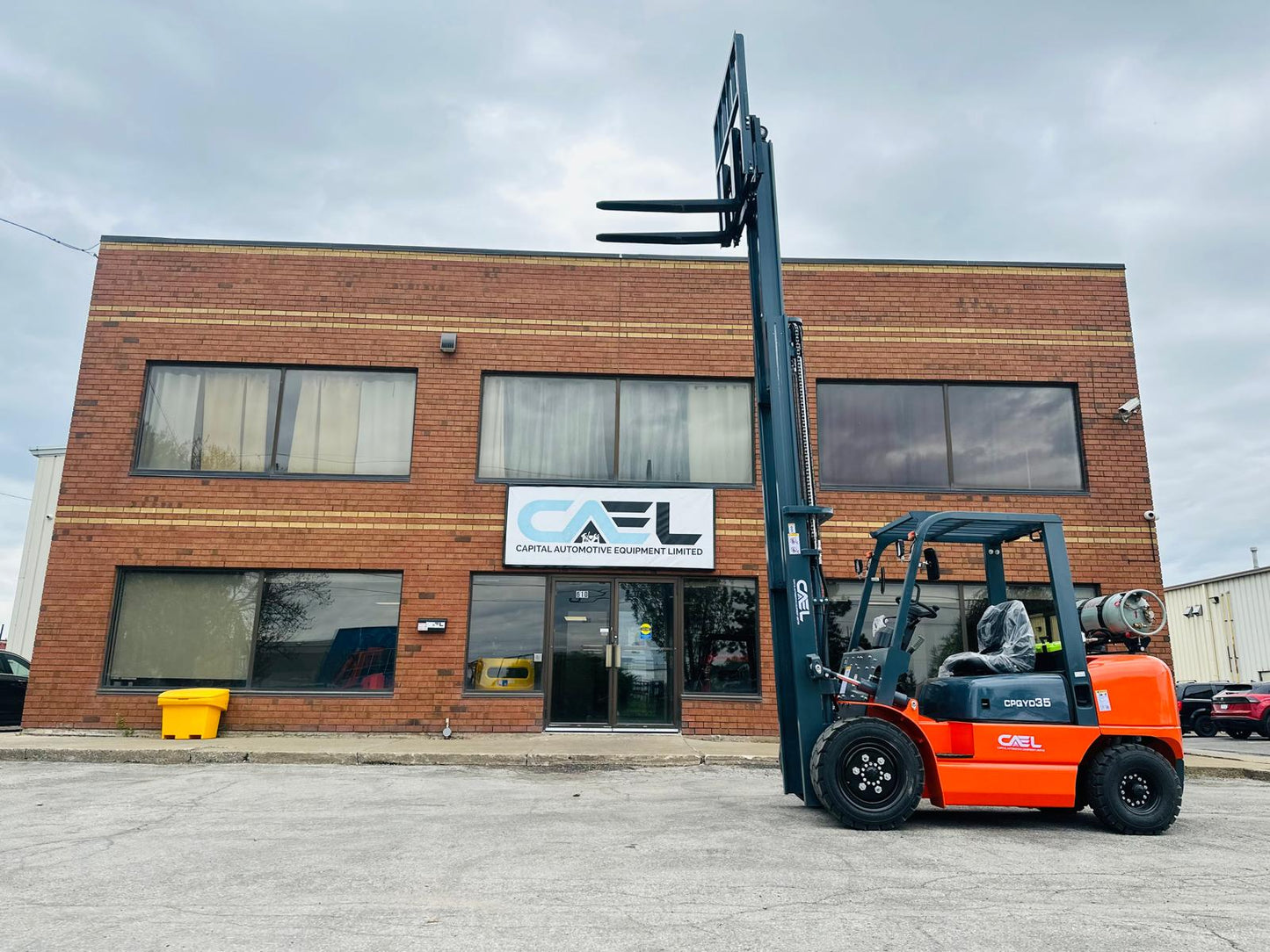 CAEL Forklift LPG 2 Ton with 3 stage side shift