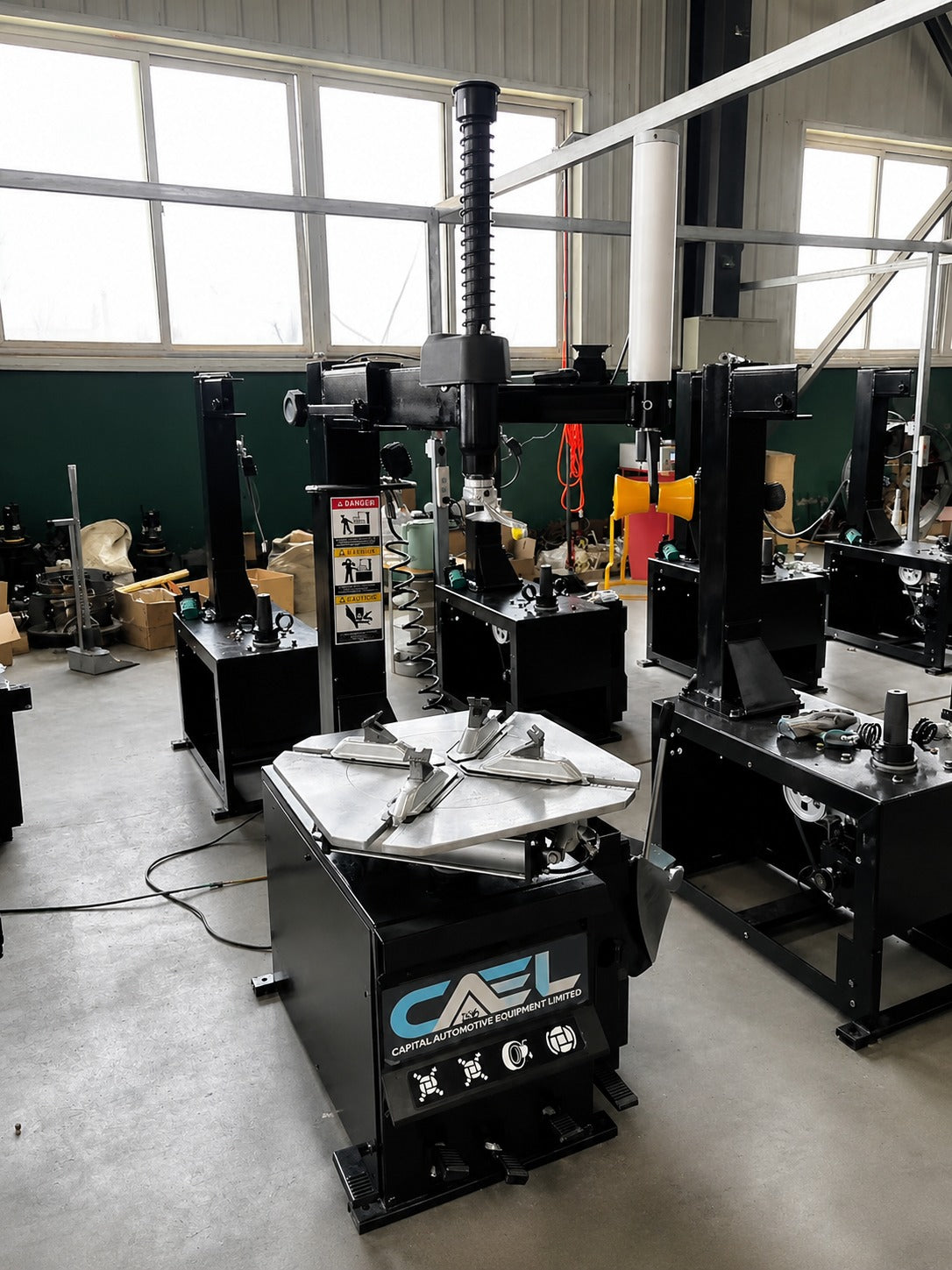 CAEL TC-150 Tire Changer with Assist Arm