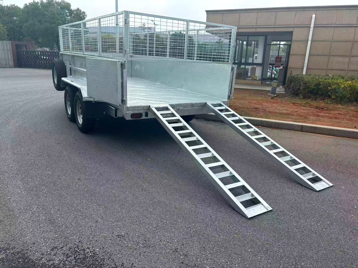 CAEL Heavy Duty Dump Trailers (4.5T / 10,000 lbs)