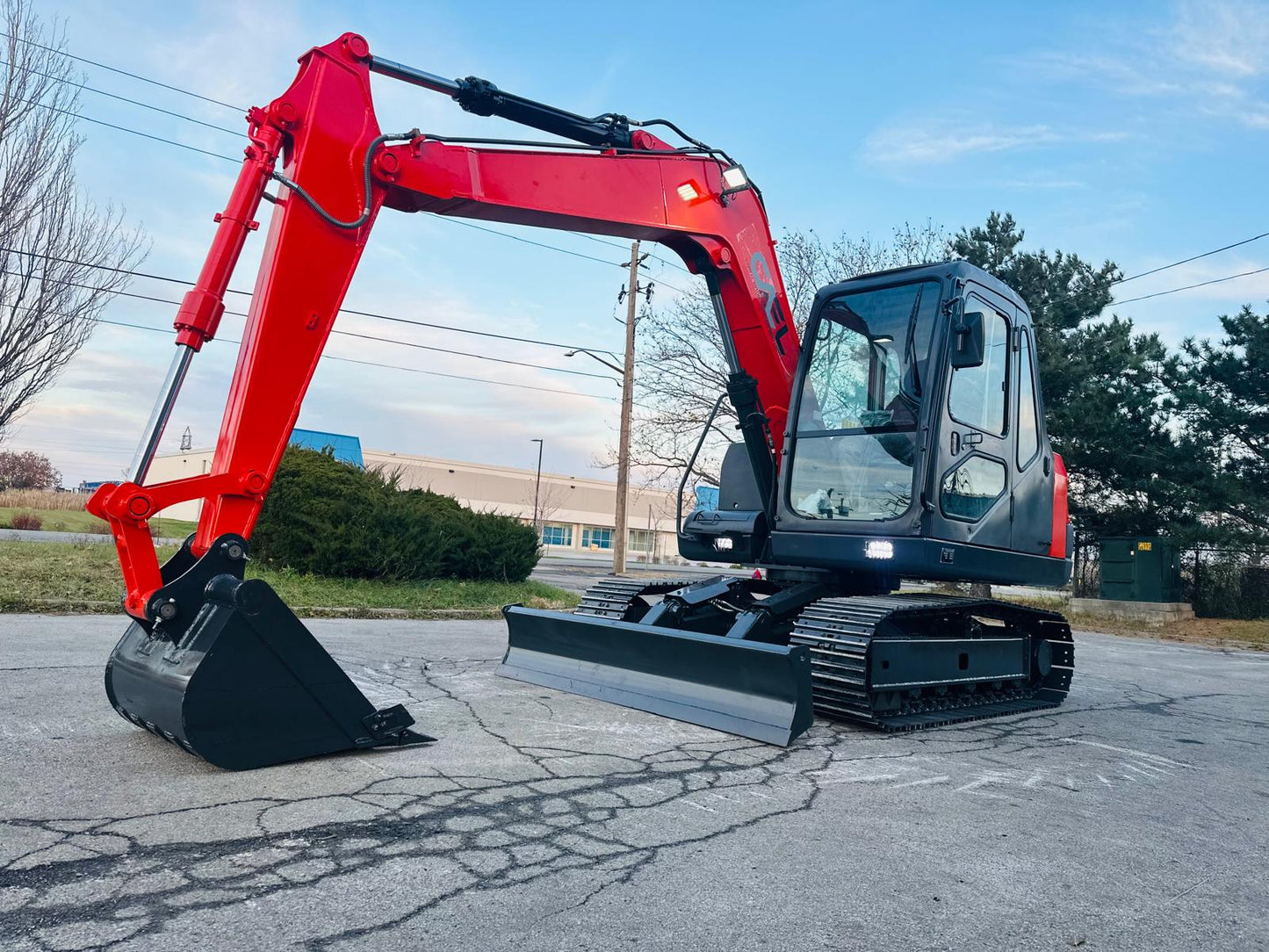Excavator 8 Ton With Yanmar Engine, Hydraulic Thumb, AC/Heat (EX-8Y)