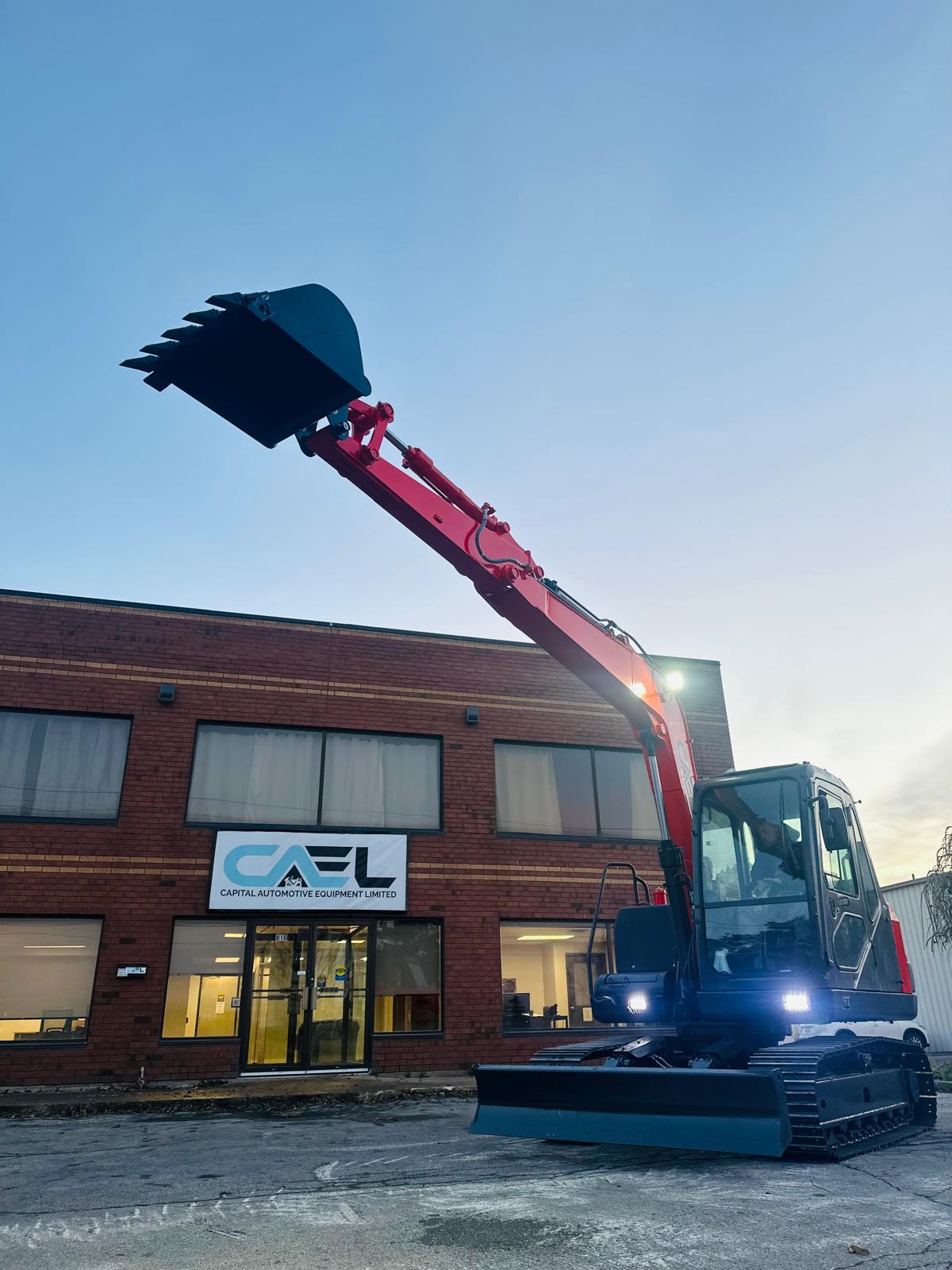 Excavator 8 Ton With Yanmar Engine, Hydraulic Thumb, AC/Heat (EX-8Y)