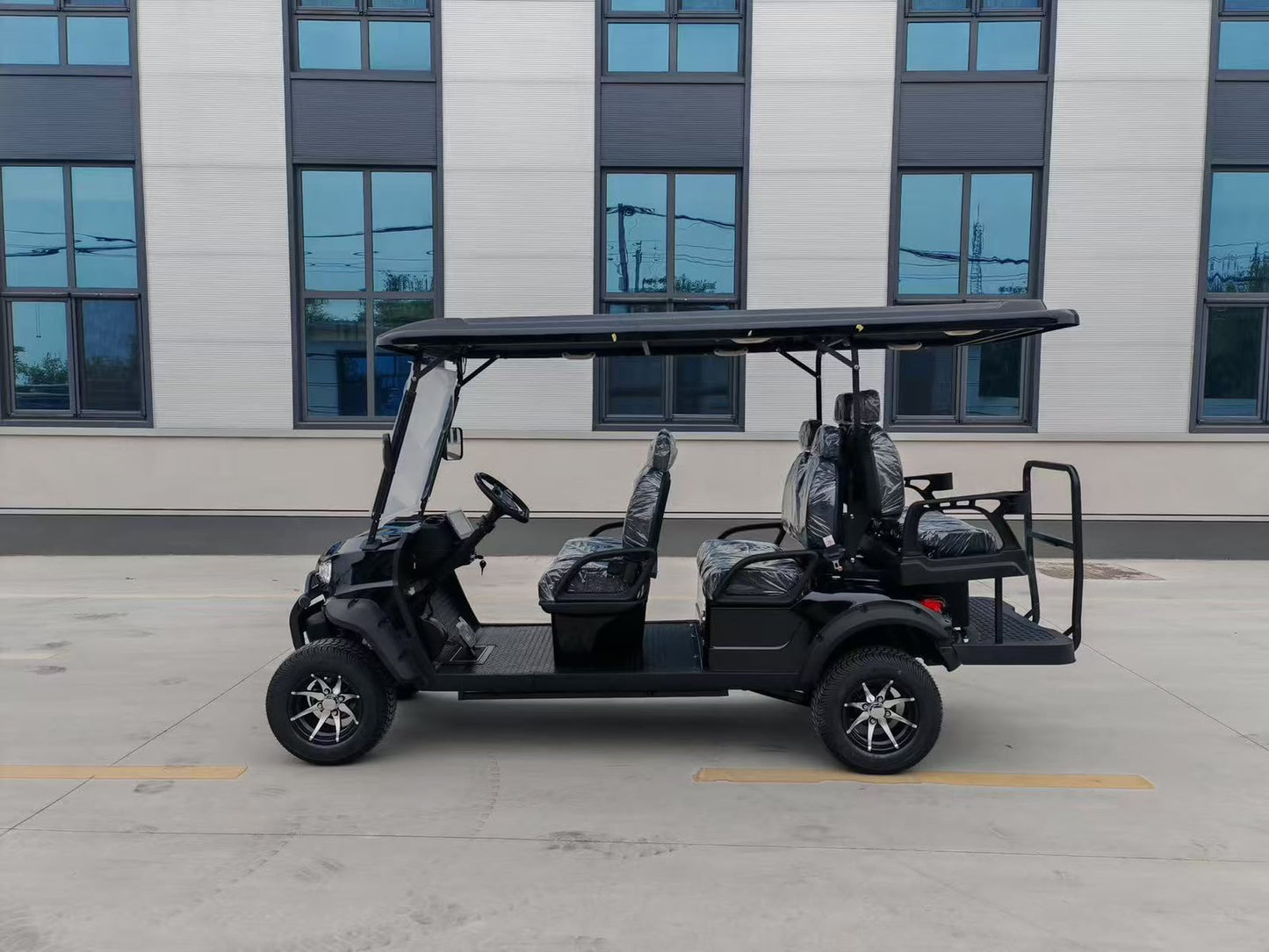 Voiturette de golf électrique tout-terrain 6 places