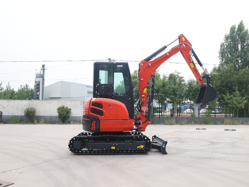 Zero Turn Excavator 3.5 Ton With Swing Boom, AC and Hydraulic Thumb (EX35ZT)
