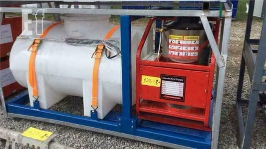 Hot Pressure Washer with Water Tank