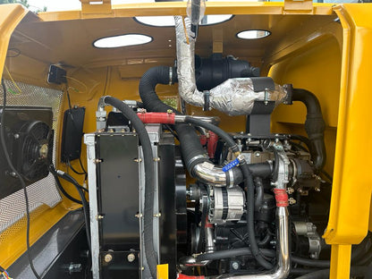 Wheel loader 4×4 (2 Tons)