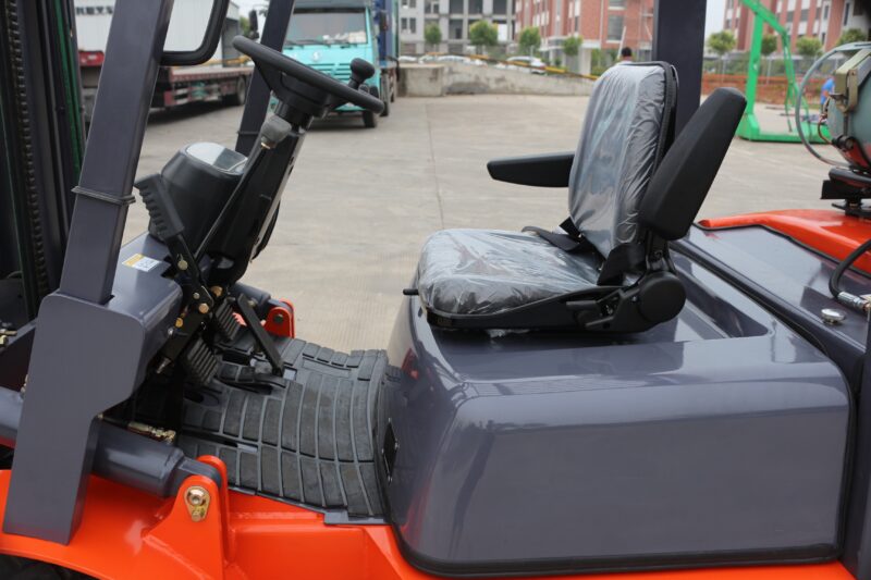 CAEL Forklift LPG 2 Ton with 3 stage side shift - Image 10