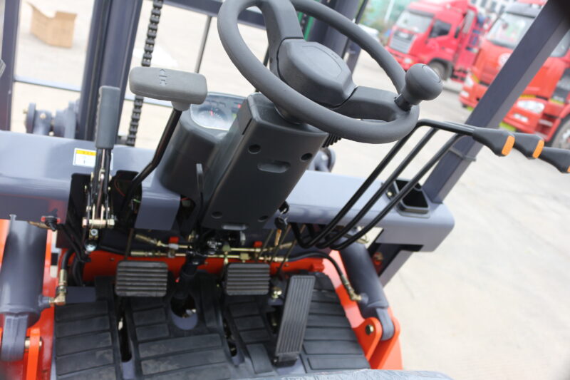 CAEL Forklift LPG 2 Ton with 3 stage side shift - Image 9